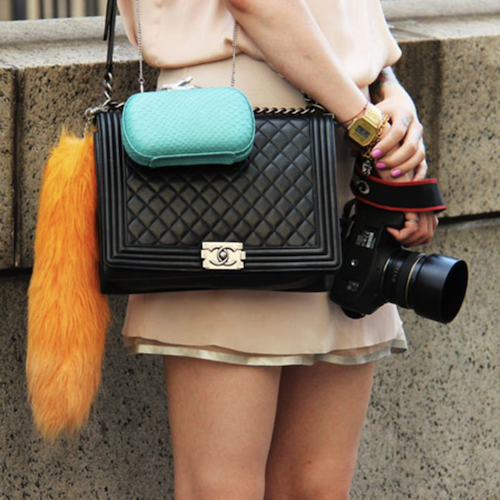 Trend Alert: 2 τσάντες μαζί